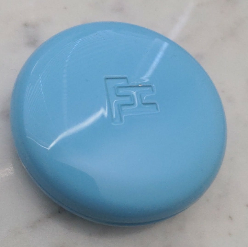 Fara Homidi Essential Lip Compact Refillable Case (Empty) - Picture 2 of 2